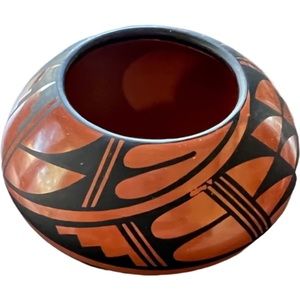 Vintage G. Sandi Jemez pottery bowl
